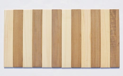 「桐製キッチン（玄関）マット」　【人気!】 非電化エコ断熱　足元の冷たさを和らげるマット　職人による、手作り・手仕上げの工場よりお届け／総桐たんす和光　AH001