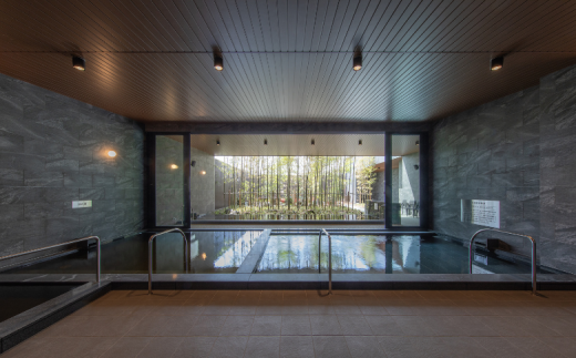 源泉掛け流し温泉 佐賀の湯処 KOMOREBI 入浴券 2枚 温泉 チケット 入浴券 こもれび KOMOREBI サウナ アウフグース 体験 源泉 炭酸水素塩泉 セルフロウリュ バレルサウナ 露天風呂 九州 佐賀県 佐賀市 湯どころ：B100-048