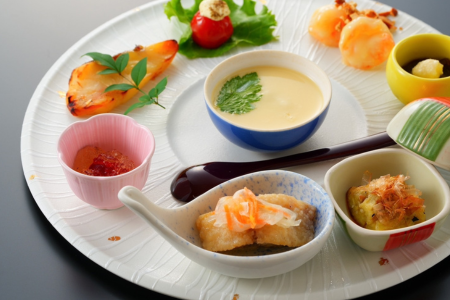 古湯・熊の川温泉 清川 ペア宿泊券 地場産品付き 温泉旅館 1泊2食 古湯温泉 離れ 最上級の客室 半露天風呂 テラス付き 人気：C334-001