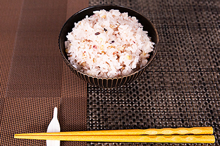 国産十六穀米2.4kg：B210-001