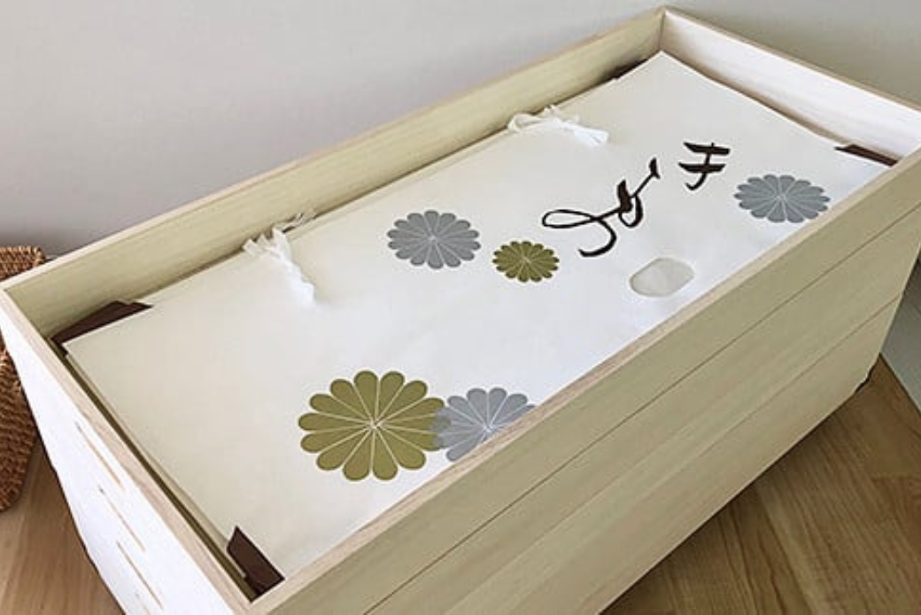 桐たんす 移動も楽々キャスター付きの着物収納 桐箱5段：B850-007