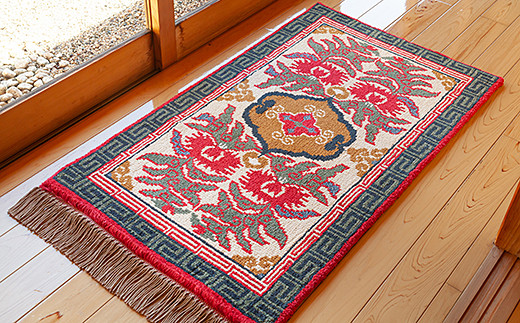 鍋島緞通[手織] 唐草花文縁二重雷文 淡灰地：C812-002