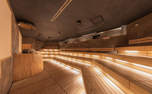 源泉掛け流し温泉 佐賀の湯処 KOMOREBI 入浴券 5枚 温泉 チケット 入浴券 こもれび KOMOREBI サウナ アウフグース 体験 源泉 炭酸水素塩泉 セルフロウリュ バレルサウナ 露天風呂 九州 佐賀県 佐賀市 湯どころ：B205-010