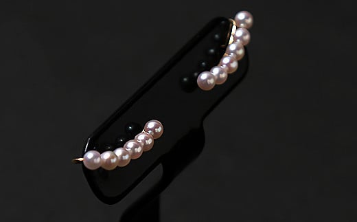 横ラインが新鮮！べビーアコヤ真珠ピアス：C121-013