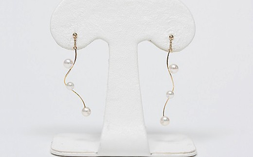 華やかアコヤベビーパールデザインピアス：C151-013