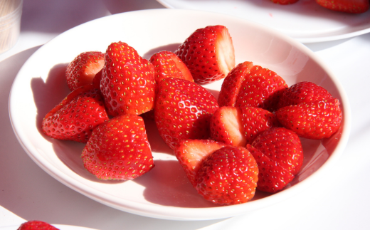 佐賀県産 いちごさん 240g×4パック：B145-012