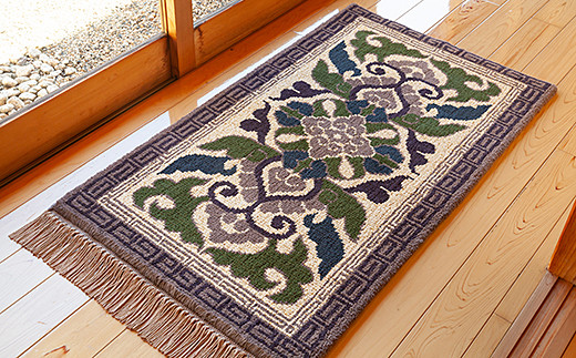 鍋島緞通[手織] 蟹牡丹縁二重雷文 灰地：C812-001