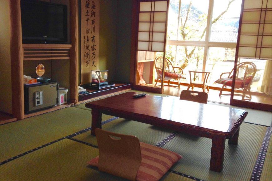 蜿、貉ッス・辭翫ョ蟾晄クゥ豕峨譚ア莠ャ螳カ譌鬢ィ縲螳ソ豕雁虻:C135-003