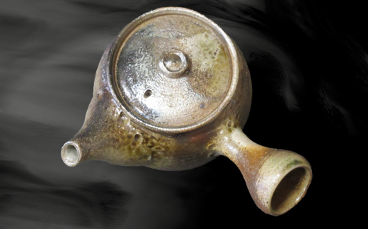 唐津焼 備前唐津 急須(登り草) 茶こし付き 茶器 きゅうす 日本茶 緑茶 ティーポット 食器 ギフト