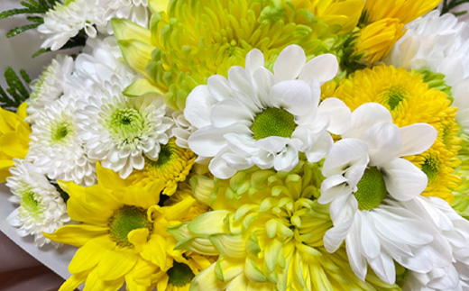 仏花におすすめ そのまま飾れるお供えスタンドマムブーケ 水替え不要 生花 お花「2024年 令和6年」