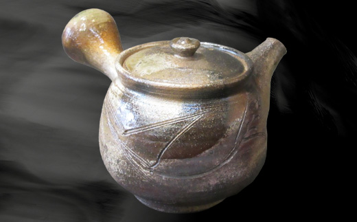唐津焼 備前唐津 急須(登り草) 茶こし付き 茶器 きゅうす 日本茶 緑茶 ティーポット 食器 ギフト