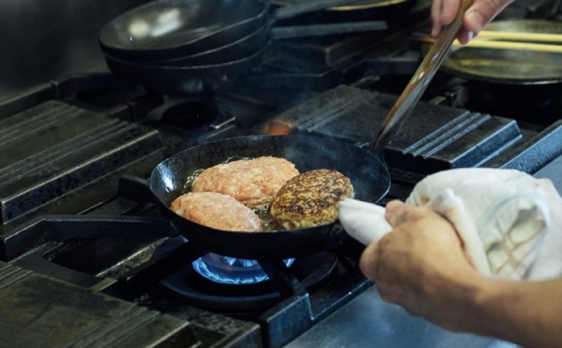 冷凍 九州産牛豚肉と佐賀産玉ねぎを使った手作りの味 ふわふわハンバーグステーキ 150g×6個