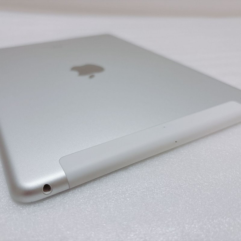 iPad 第6世代 128GB Cellular+Wi-Fiモデル シルバー 中古 アイパッド