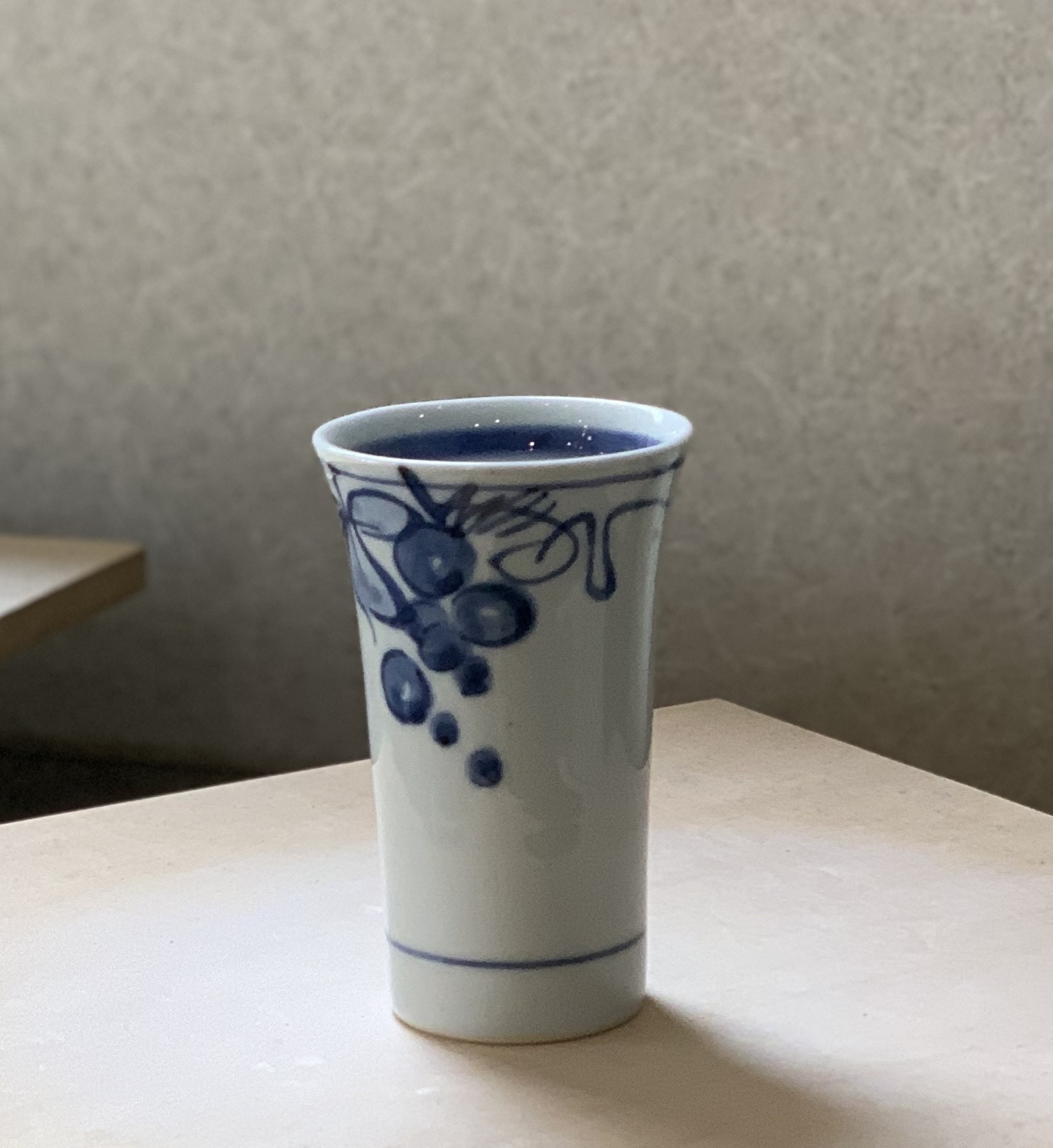 伊万里陶苑　ぶどう柄フリーカップ H969