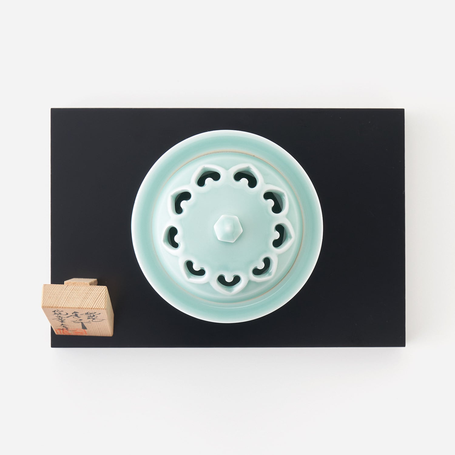 青磁鎬彫筒型香炉 027-H1008