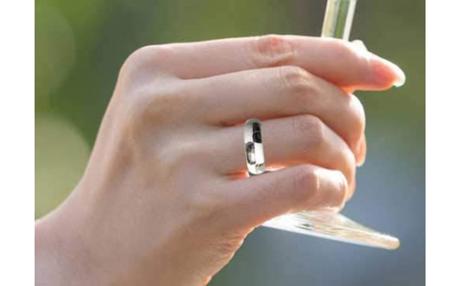 伊万里焼強化磁器指輪（白金彩貫入市松白色）【要選択】 029-H771