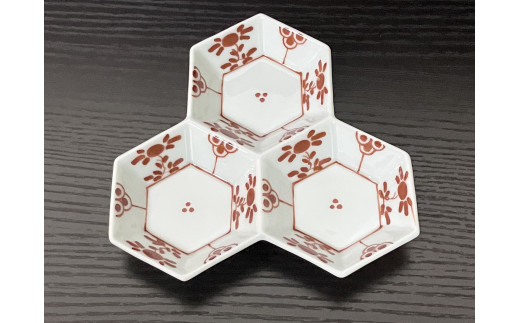 伊万里焼 ウロコ芙蓉手（青・赤）毘沙門三品盛 165-H1059