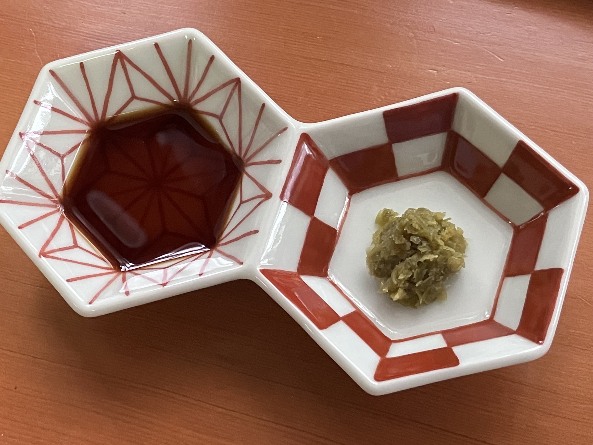 伊万里焼 麻市松亀甲二品盛（青・赤） 165-H1062