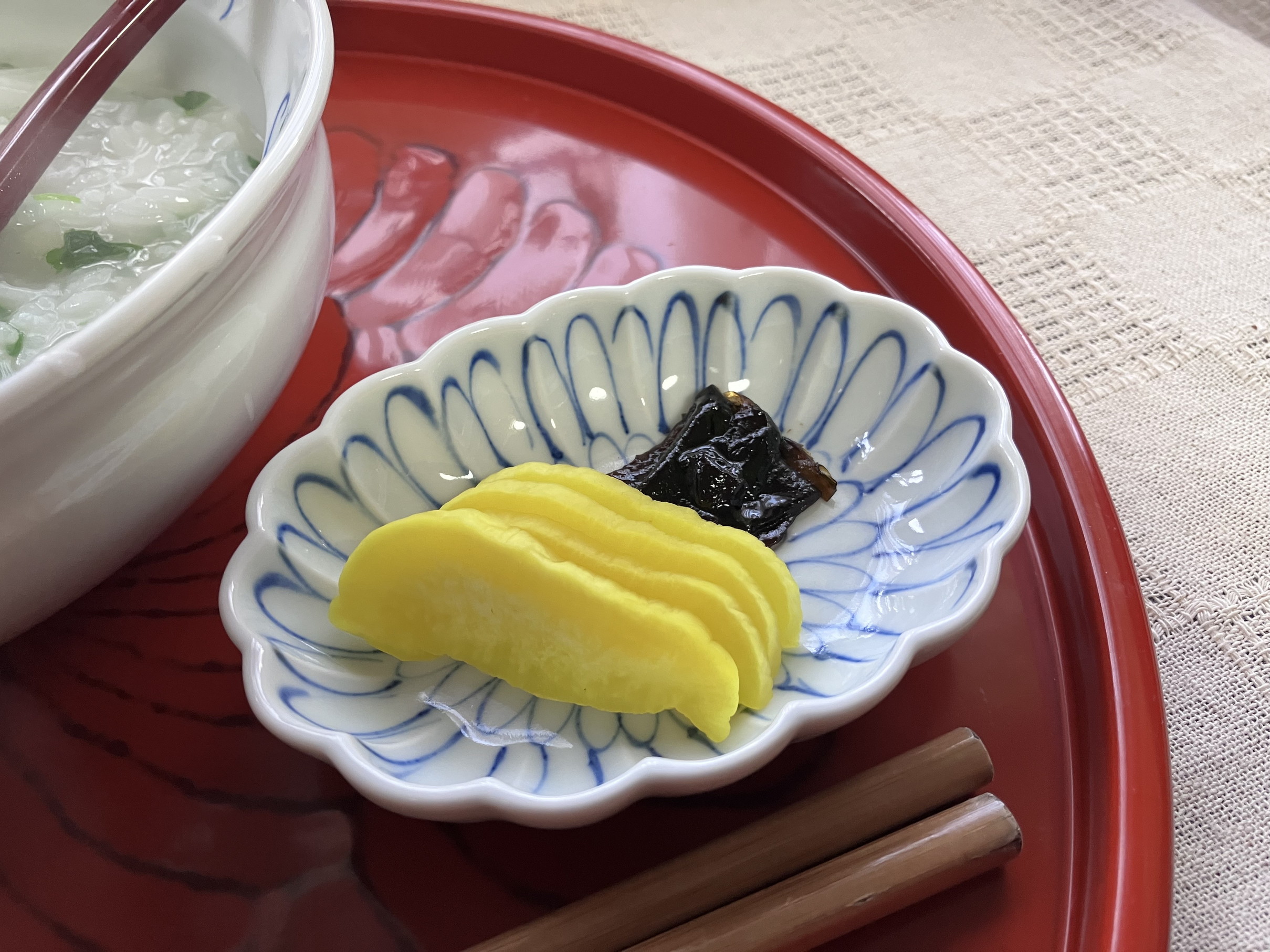 伊万里焼 菊（青・赤）菊形小判千代口セット 165-H1063