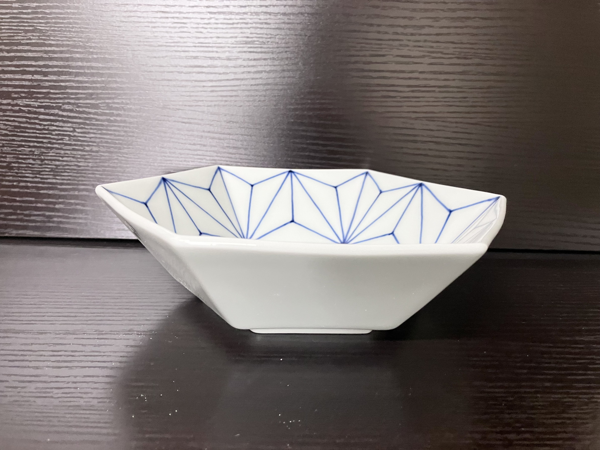 伊万里焼 麻の葉亀甲中鉢 165-H1074