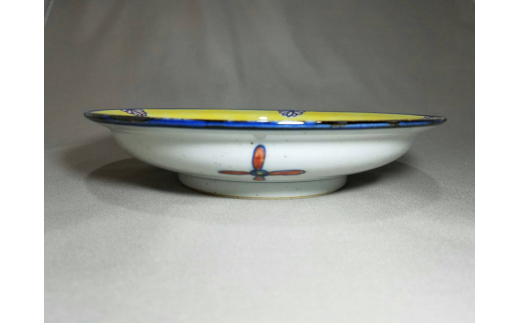 【伊万里焼】黄巻 市松紋様丸七寸皿 035-H630