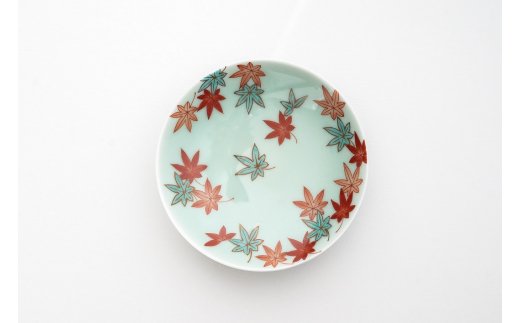 【伊万里焼】青磁色鍋島紅葉文5寸高台皿 023-H628