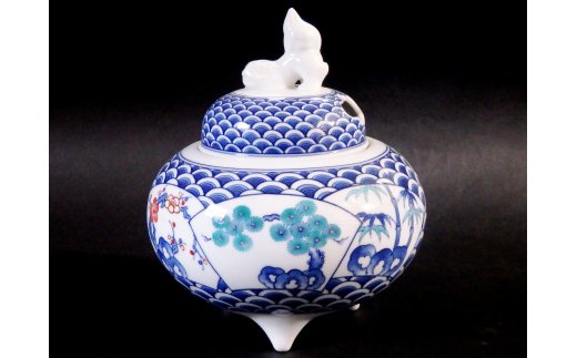 【伊万里焼】市川冬山窯「色鍋島青海波扇文香炉」 037-H753