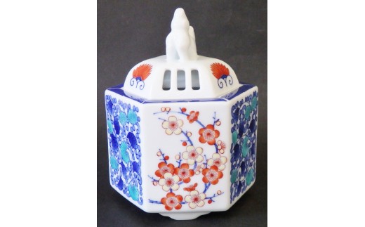 【伊万里焼】色鍋島六角唐草・桜・梅・菊文香炉【市川冬山窯】 037-H1224