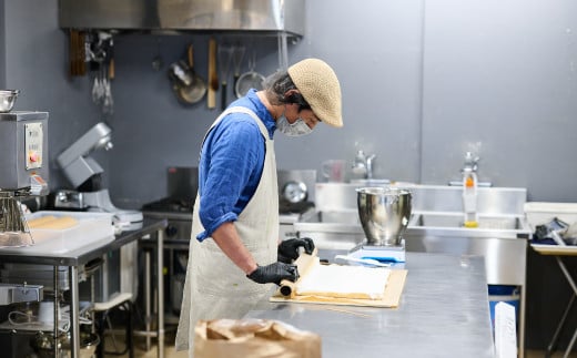 ããã¬ãã¢ã ç±³ç²ããŒã«ã±ãŒããçŠãããã£ã©ã¡ã«ããŒã« 2æ¬ã»ãããã°ã«ãã³ããªãŒ èªçæ¥ ã®ãã æŽèå çŒèå ãã£ã©ã¡ã«ã(H053308)