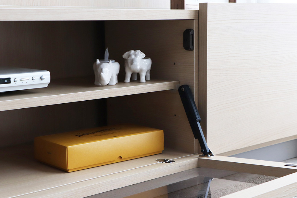 ãæ±éŠ¬å®¶å
·ãã·ã«ã 180TV NAãTVããŒã ãªãã³ã° åçŽ åœç£ ãµãããšçŽçšã(H060700)