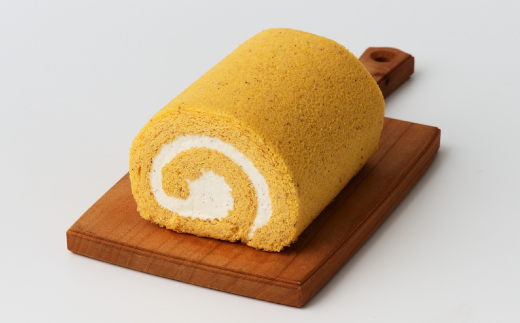 【プレミアム米粉ロールケーキ】神埼菱の実ロール【グルテンフリー 保存料不使用 贈り物 お歳暮 お中元 お祝】(H053296)