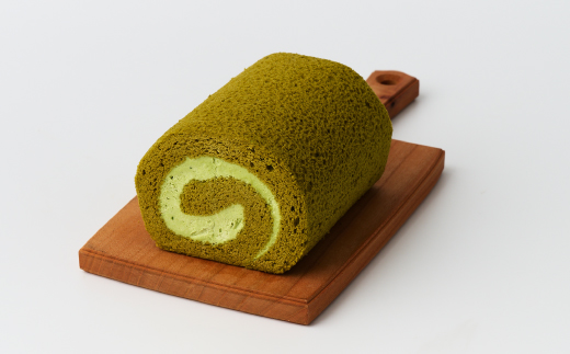 【プレミアム米粉ロールケーキ】新緑ロール【グルテンフリー 誕生日 ギフト 洋菓子 焼菓子 嬉野茶】(H053291)