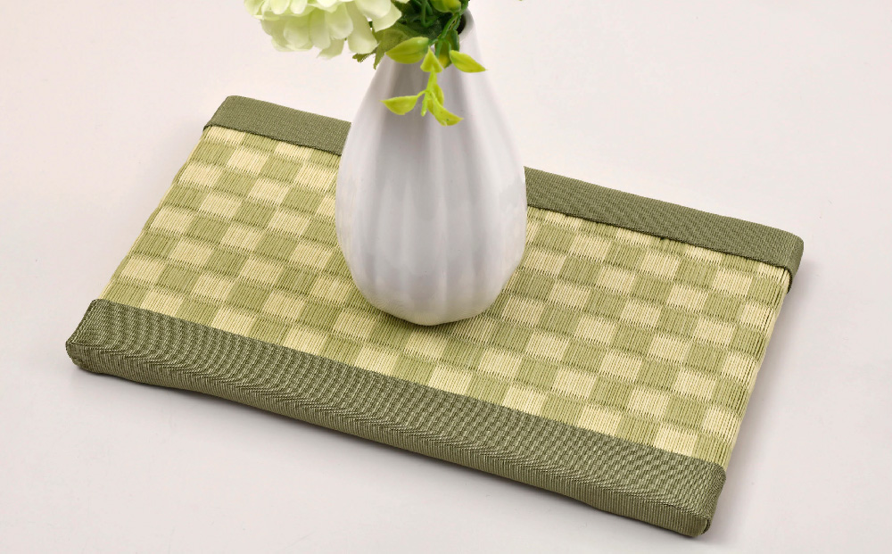 ミニたたみ 市松 グリーン【和紙表 撥水加工 変色しづらい 職人 本格派 やすらぎ 国産 手作り 卓上 おしゃれ マウスパッド 小物】(H075113)