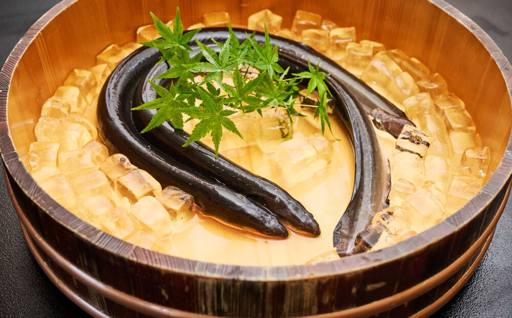 【職人手焼き】国産特大うなぎ白焼2尾(1尾あたり約170g前後)【国産 うなぎ 鰻 ウナギ 極上 白焼き 香ばしい 旨味 スタミナ 抹茶塩 山椒】(H097110)