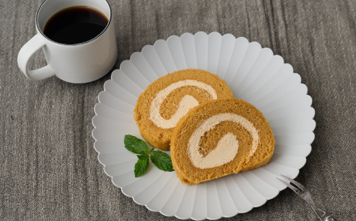 【プレミアム米粉ロールケーキ】自家製焦がしキャラメルロール【グルテンフリー 誕生日 ギフト 洋菓子 焼菓子 キャラメル】(H053289)