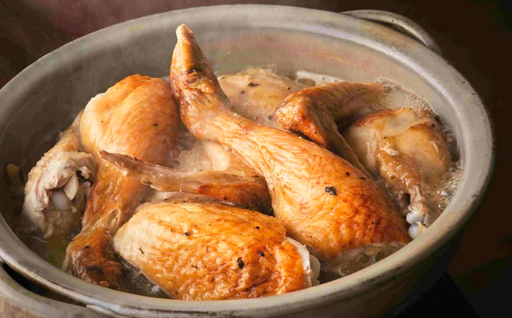 佐賀県産みつせ鶏 丸鶏 1羽【丸鶏 ローストチキン サムゲタン クリスマス パーティー イベント ダッチオーブン 低脂質 ヘルシー 旨味成分 柔らか 歯ごたえ】K059027