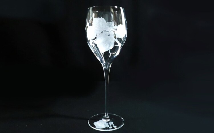 山葡萄のワイングラス(1個入)【ワイングラス クリスタル 山ぶどう ギフト 装飾品 桐箱入り】 D8-J024041