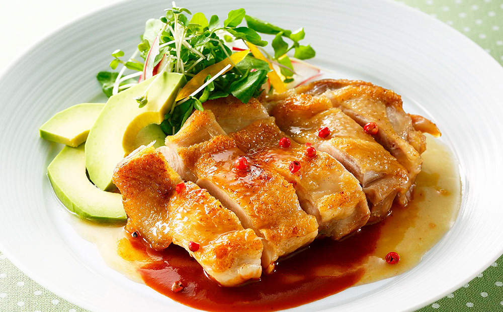 【6カ月定期便】佐賀県産みつせ鶏もも正肉 3枚入×2袋(計12袋)【チキンステーキ 唐揚げ 照り焼き もも肉 美味しい 低脂質 ヘルシー 旨味成分 柔らか 歯ごたえ ジューシー ボリューム お弁当 小分け 冷凍 定期便 6か月定期】K059306