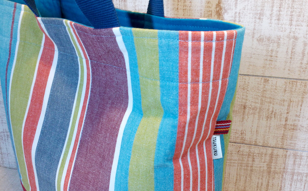 手作りトートバックC(ストライプ柄に赤ハンプ)【手作り 手提げ サブバック ハンドメイド ポケット付 1点もの 人生の楽園】K023062