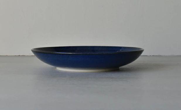 【AB1090】【波佐見焼】φ２４ｃｍ皿２枚組　藍　【西海陶器】２ 70745