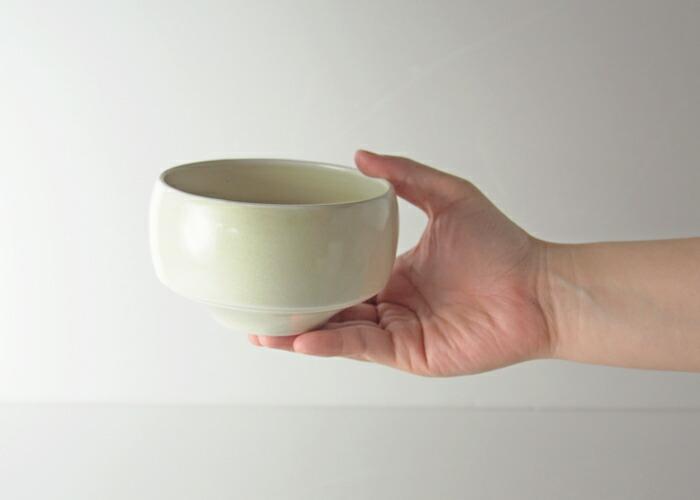 【AB359】【波佐見焼】φ１１.５cmの小ぶりな抹茶碗・旅茶碗　象牙  【西海陶器】 １ 18170