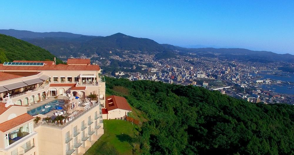 【弓張の丘ホテル】平休日1泊2食付 ペア宿泊券《ツイン》