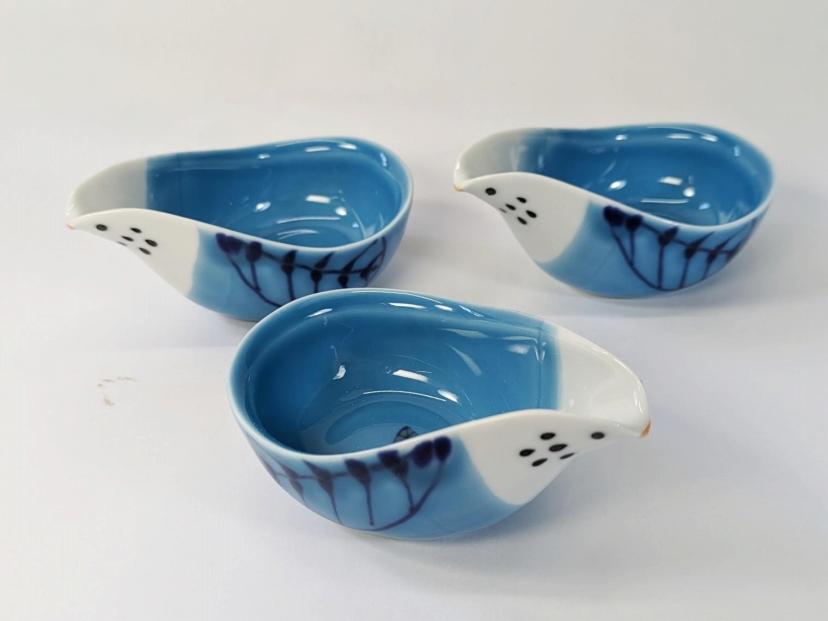 【波佐見焼】９×６ｃｍの注げるミニ小鉢３個組　ＰｏＰｏ　【西海陶器】　３　１４７２８