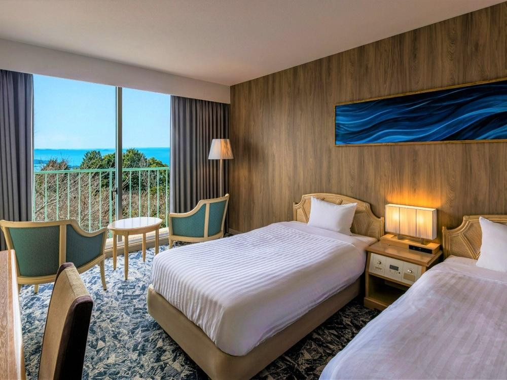 【弓張の丘ホテル】平休日1泊2食付 ペア宿泊券《ツイン》