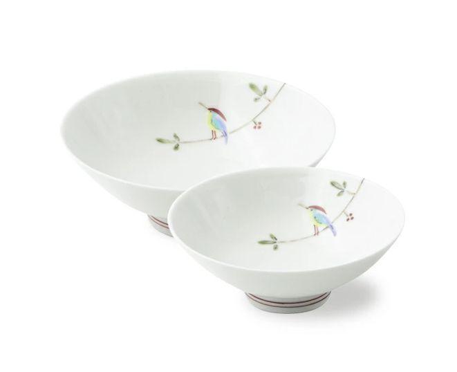 【波佐見焼】手描きの白磁平茶碗2個組　枝小鳥 【西海陶器】１ １１１０５