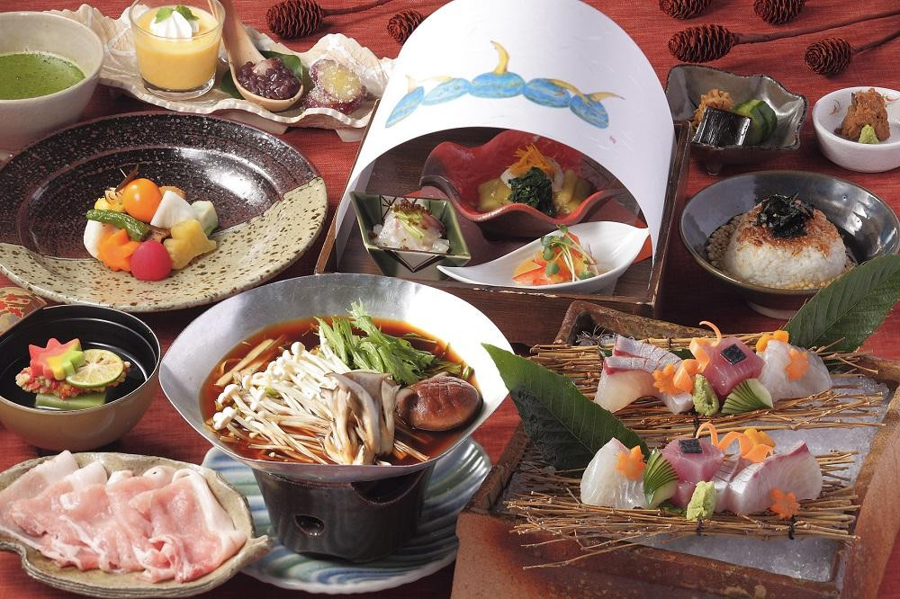 【弓張の丘ホテル】平休日1泊2食付 ペア宿泊券《ツイン》