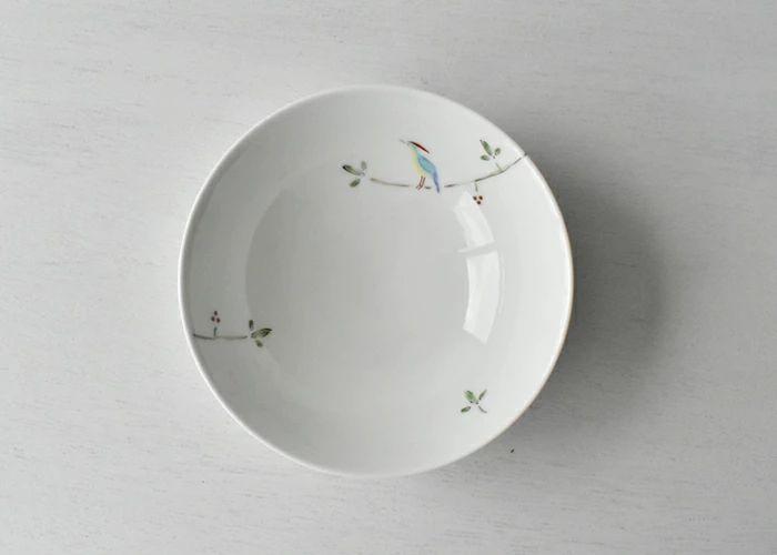 【波佐見焼】手描きの白磁平茶碗2個組　枝小鳥 【西海陶器】１ １１１０５