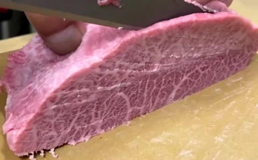 出島ばらいろ ミスジまたはヒウチ 約800g (焼肉のたれ付き) ／ 和牛 お肉 肉 牛肉 国産 ミスジ ヒウチ 希少部位 焼肉 焼き肉 BBQ バーベキュー アウトドア タレ付き 木箱入り 長崎県 長崎市