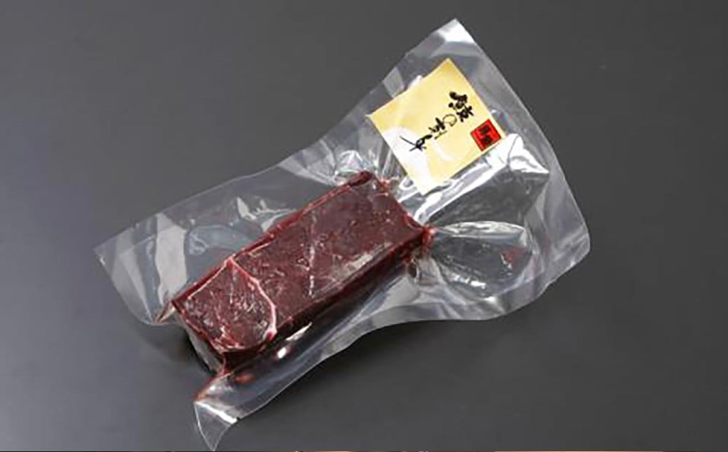 鯨の刺身ブロック 約150g ／ 鯨の刺身 クジラの刺身 くじらの刺身 鯨肉 クジラ肉 くじら肉 鯨 クジラ くじら 刺身 刺し身 ブロック おつまみ 酒の肴 高タンパク 低脂肪 低カロリー 冷凍
