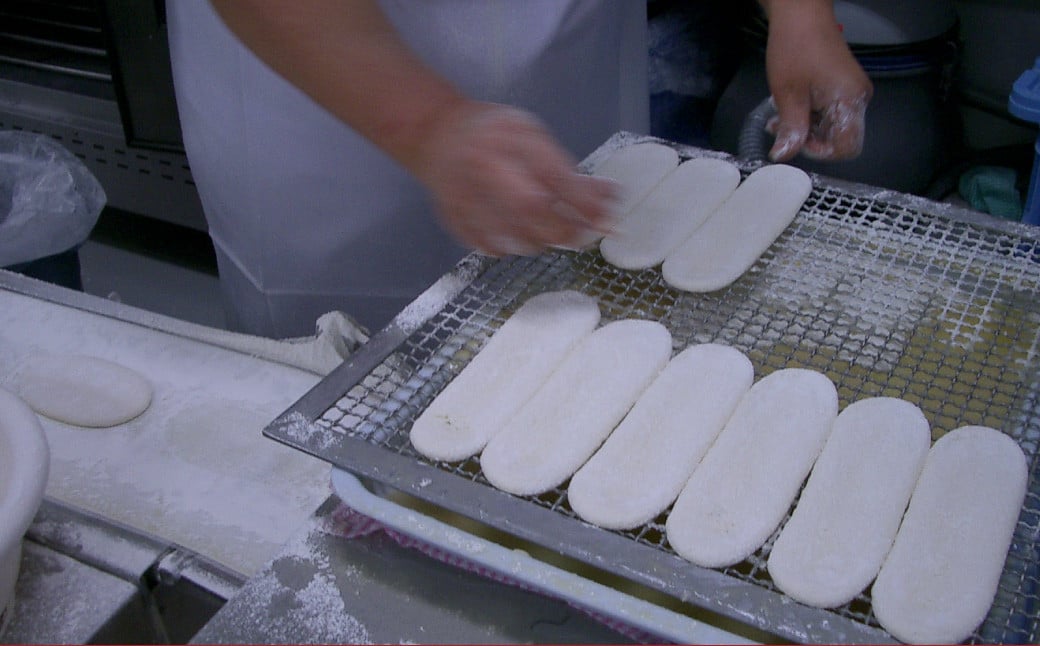 【7営業日以内発送】岩崎本舗 長崎角煮まん 8個・大とろ角煮まん 8個 (各箱入) ／ 角煮 角煮まんじゅう 惣菜 お土産 豚肉 長崎名物 饅頭 ご当地グルメ 長崎県 長崎市 スピード発送 早く届く